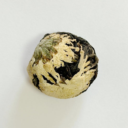 White Chrysanthemum Black Tea Ball