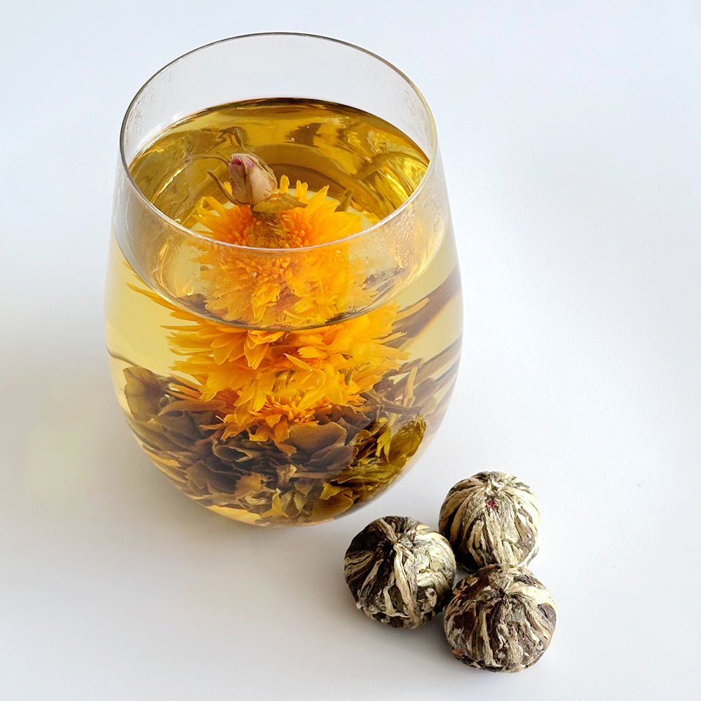 Handmade flower blooming tea ball gift box