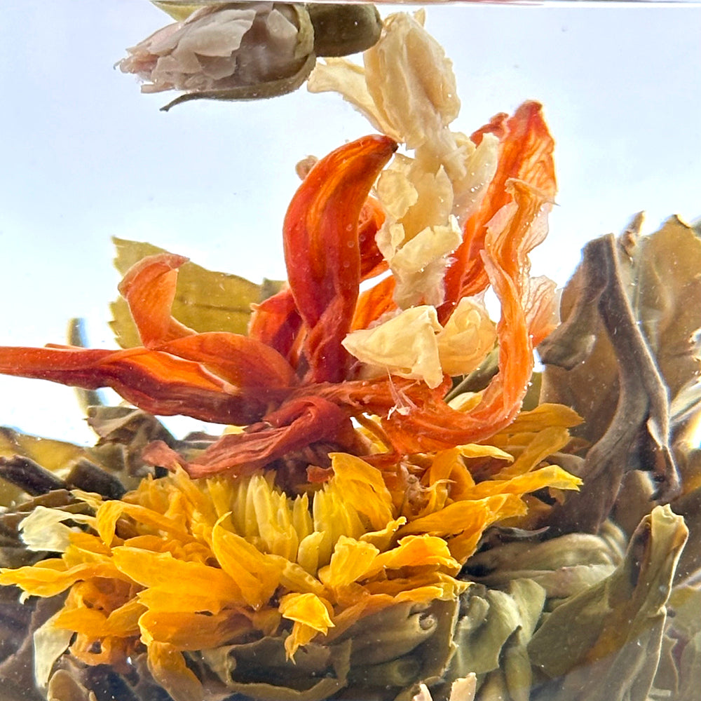 Handmade flower blooming tea ball - Flowers and Cheers