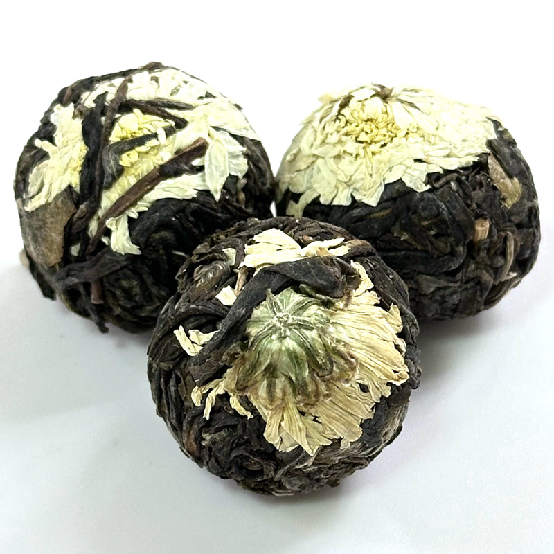 White Chrysanthemum Flower Sheng Puerh Tea Ball